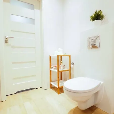 New & Cosy Near City Centre :) * クラクフ