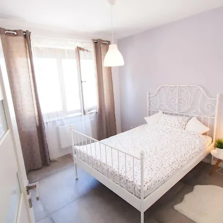 New & Cosy Near City Centre :)